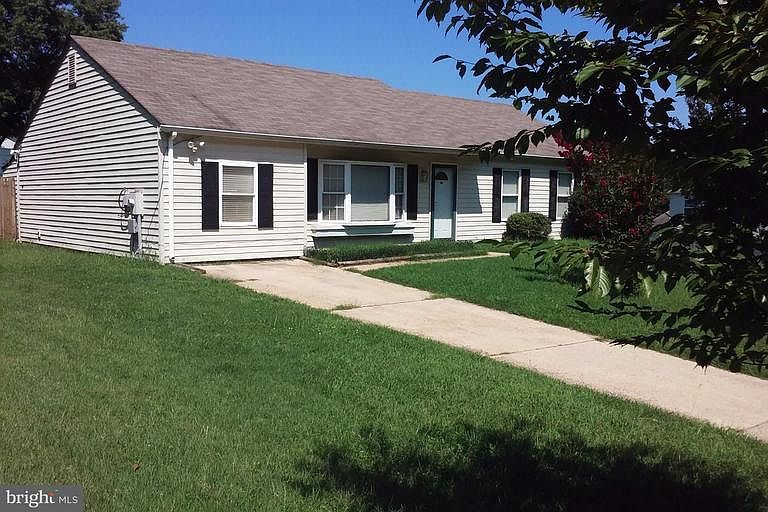 1st image of 9800 Cedarhollow Ln