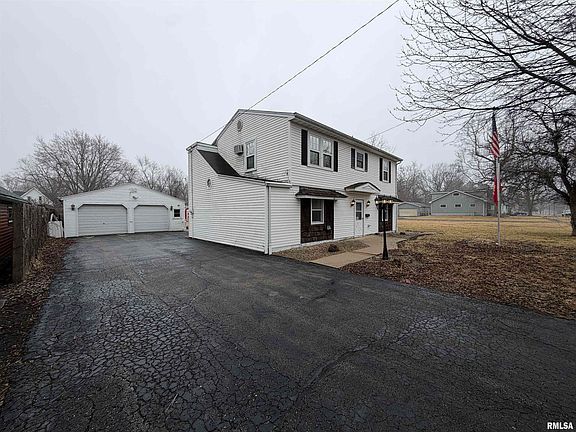 2nd image of 1687 Beecher Ave