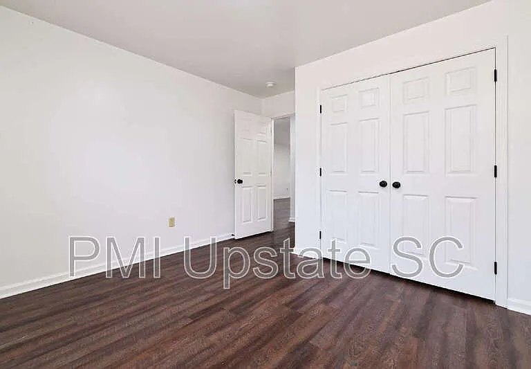111 Charlestowne Way #B — Photo 14