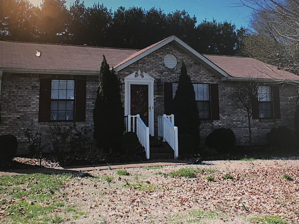 1st image of 206 Oakdale Dr