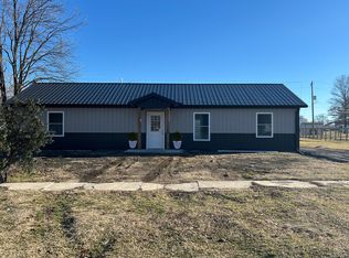 228 E Parker St, Slater, MO 65349