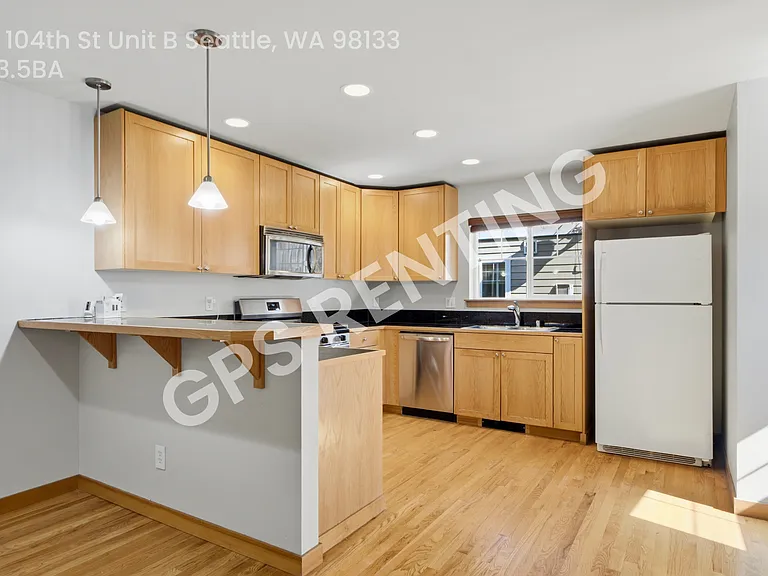 118 N 104th St #B — Photo 13