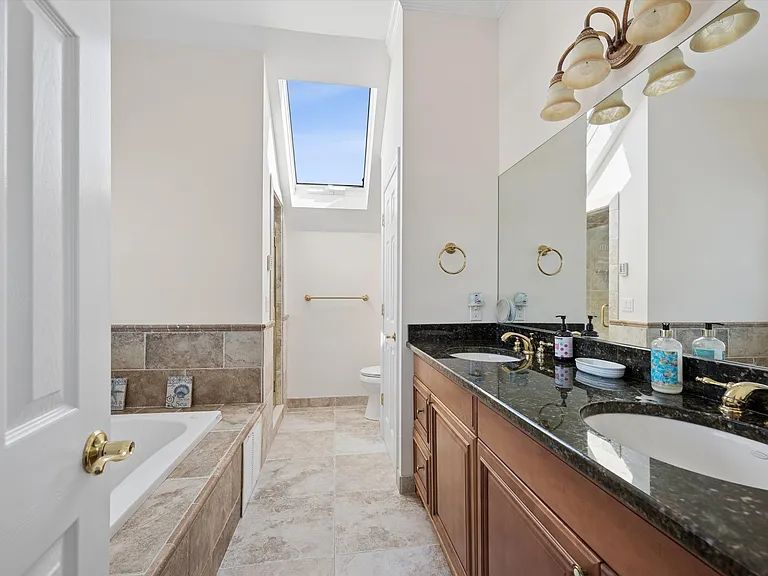 23 Whiting Rd — Photo 14
