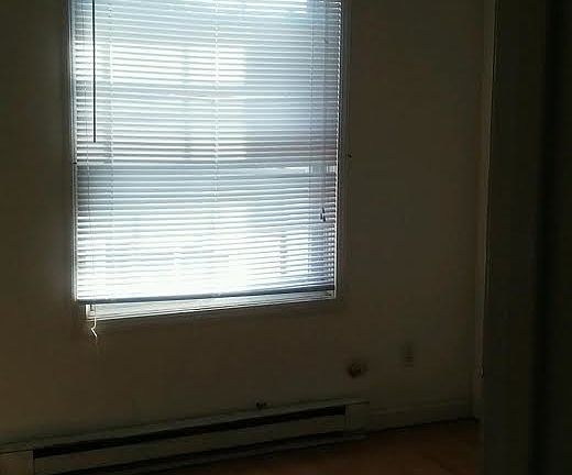 3rd image of 98 Woodward St #2
