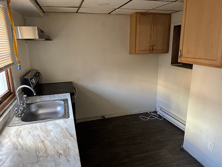 210 Harrison St — Photo 8