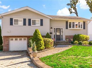 70 Cherrywood Rd, Yonkers, NY 10710