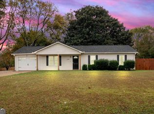 18 Willow Dr, Dallas, GA 30157