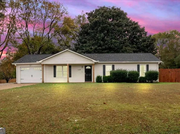 18 Willow Dr, Dallas, GA 30157