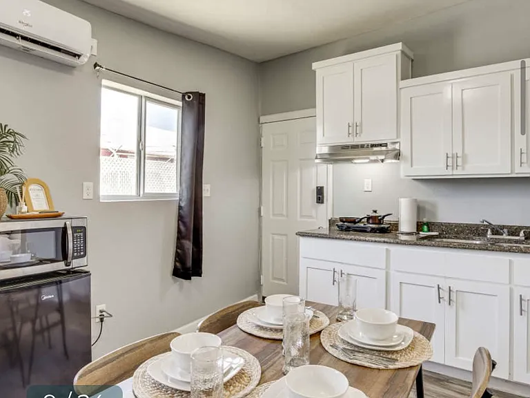 2710 Wyoming Ave #C — Photo 4