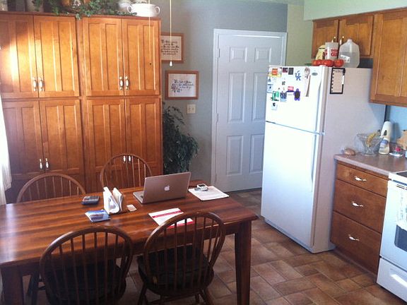 4th image of 150 Napoleon Ln