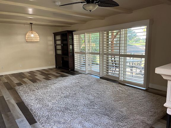 Main floor Living room/dining room combination