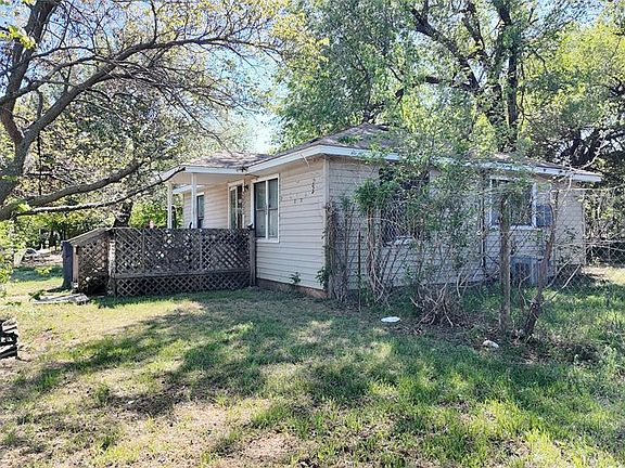 2nd image of 3901 S Magnolia St