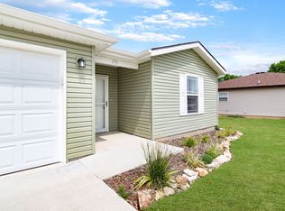 170 Travis St, Hollister, MO 65672