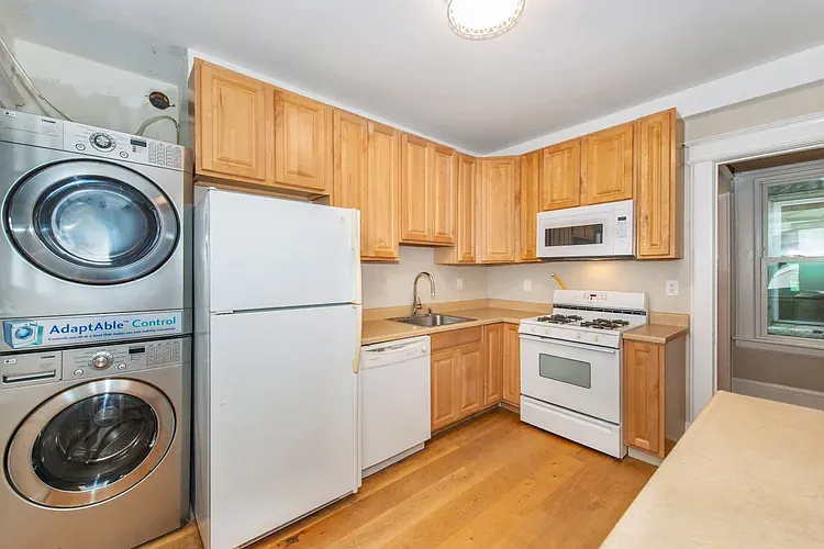 74 Elm St #3F — Photo 12