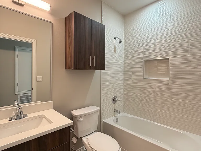 4000 Walnut Ave #1 — Photo 11