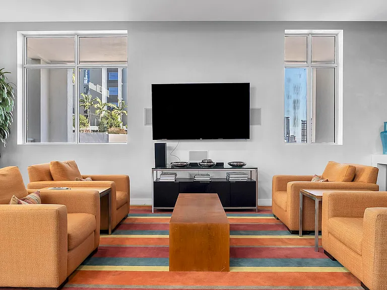 300 S Australian Ave #618 — Photo 41