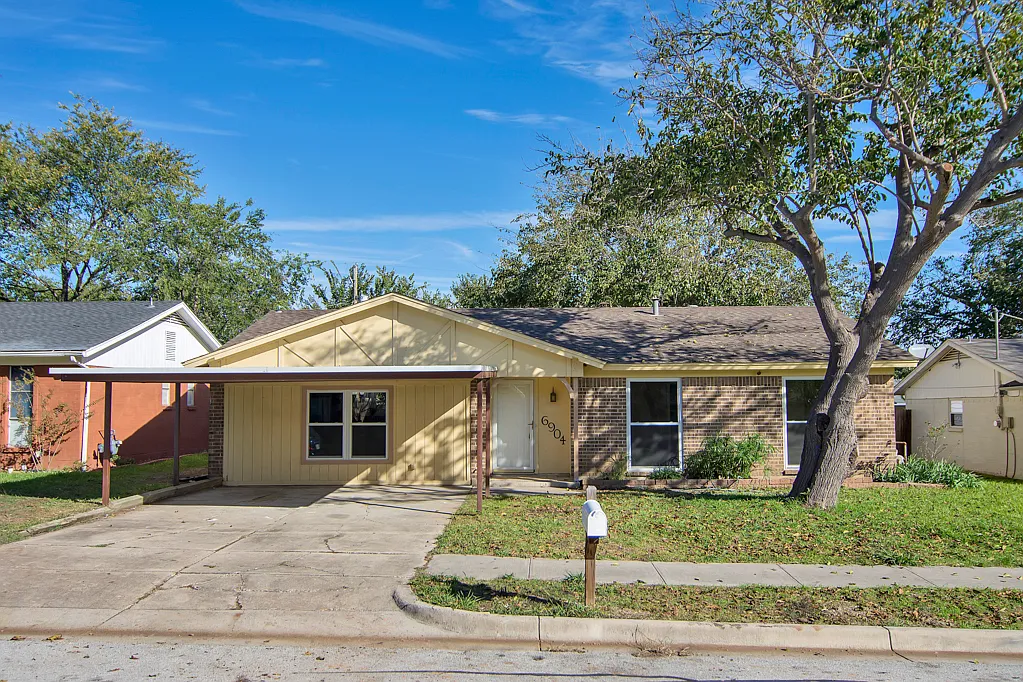 3 bed, 1700 sqft, $1,950 — Photo 3