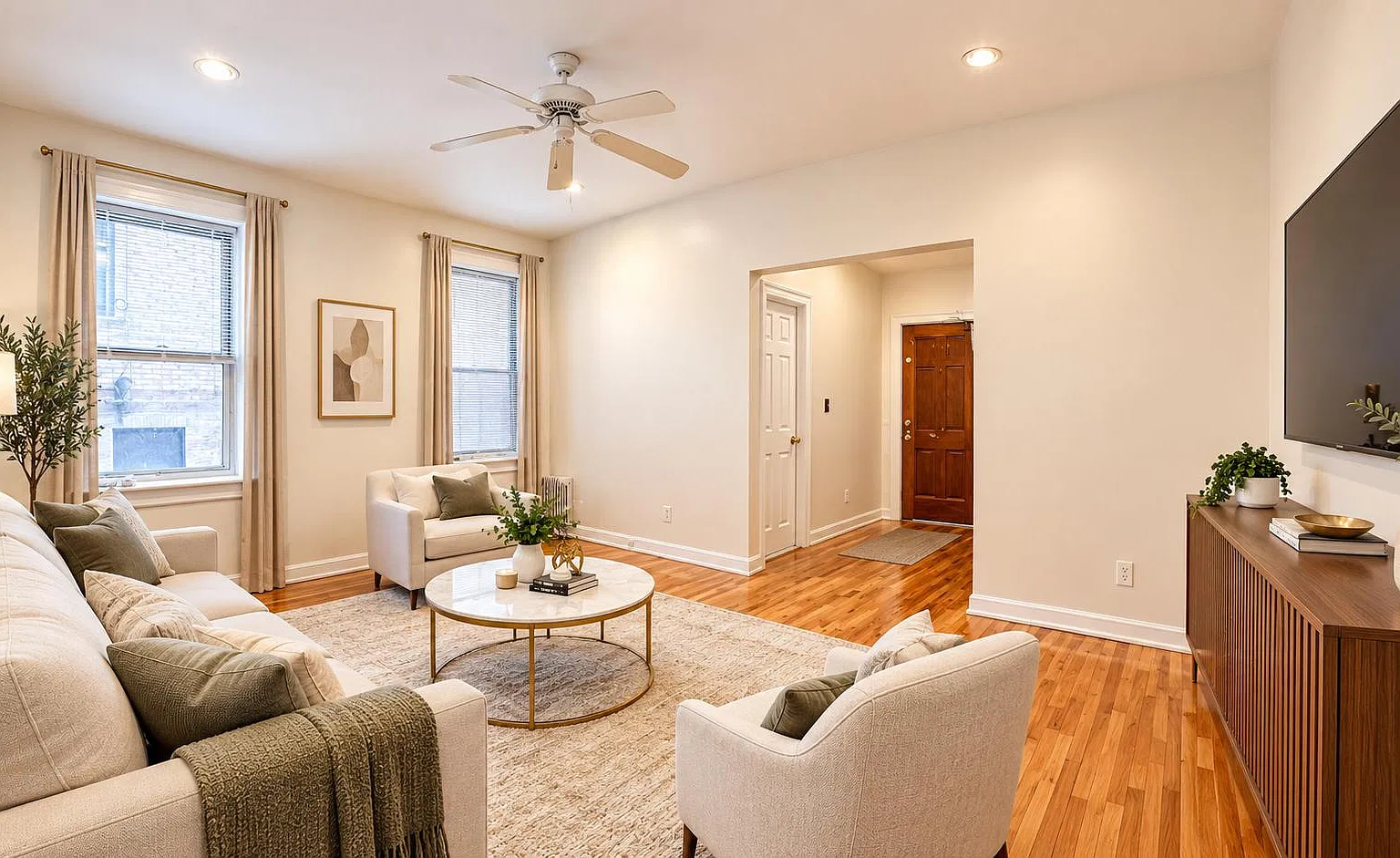 320 Wadsworth Avenue — Photo 1