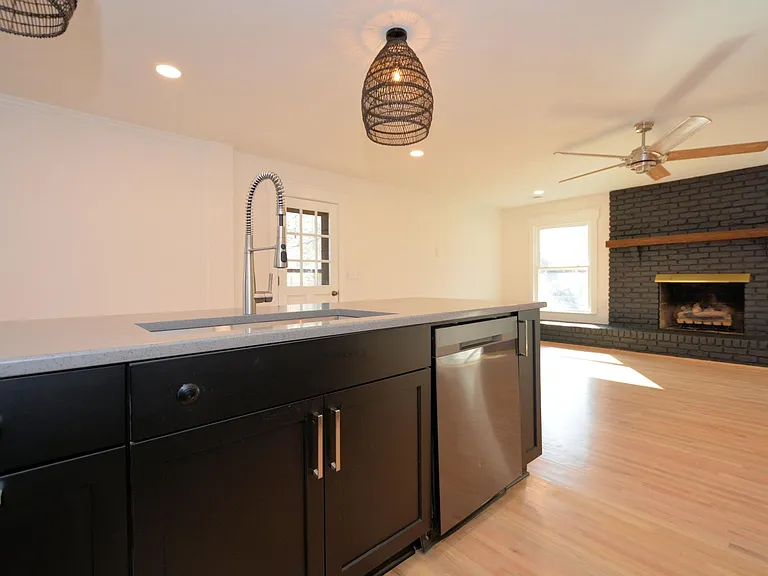 109 Edgemont Dr — Photo 18