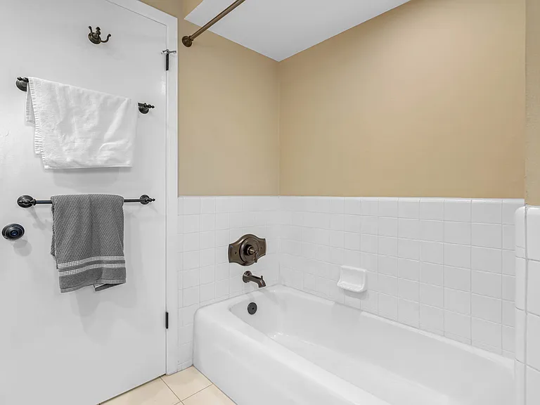 487 Island Way — Photo 26