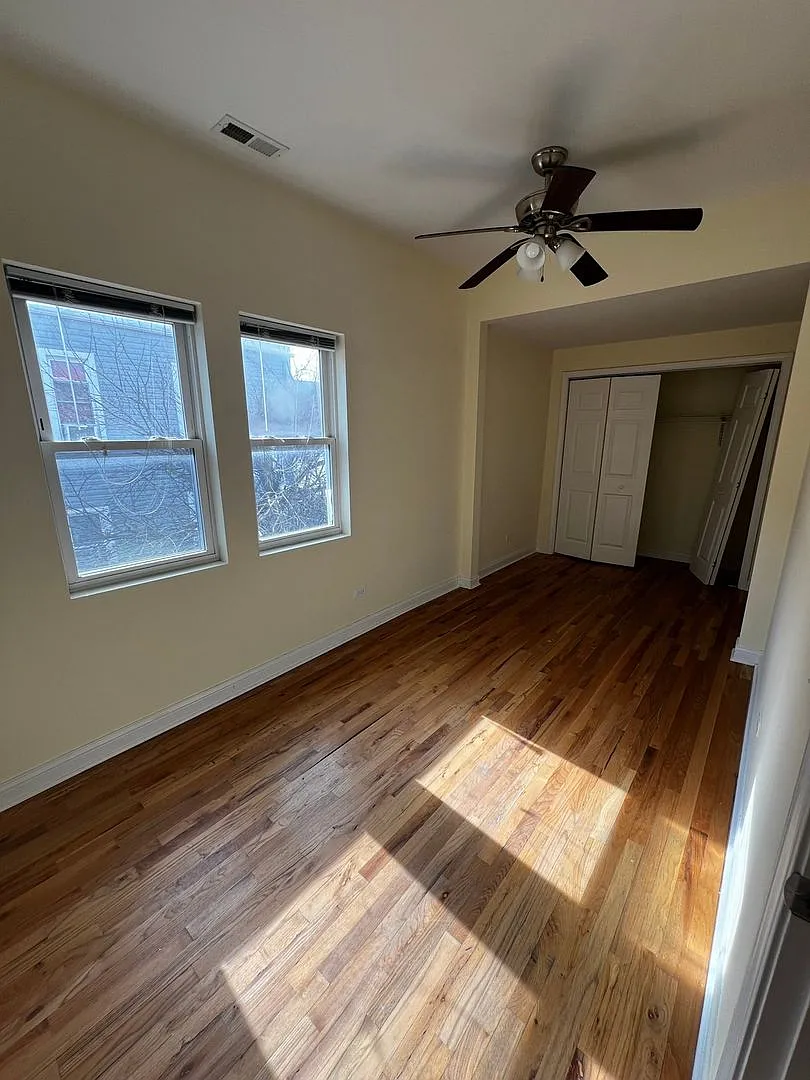 Charming 3BR 2B Apartment in Chicago — Photo 4