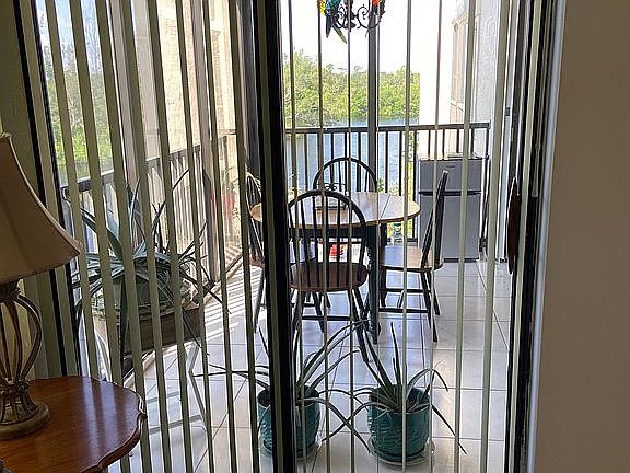 3rd image of 4510 N Key Dr APT 403