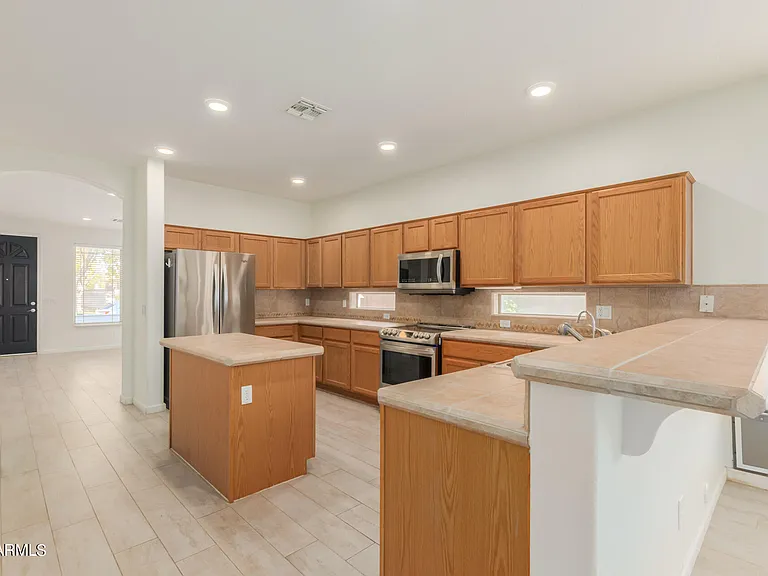 3441 E Bruce Ave — Photo 15