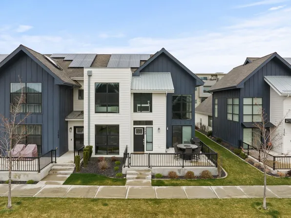 2388 W Centennial Pl, Spokane, WA 99201