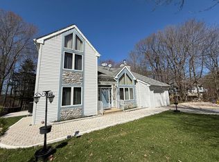 4160 Hickory Rd, Tobyhanna, PA 18466