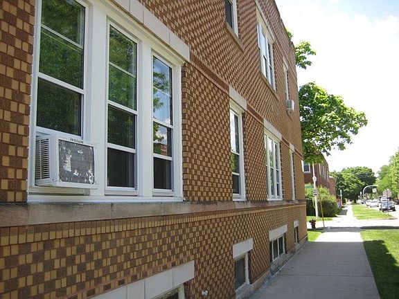 3rd image of 6201 S Menard Ave