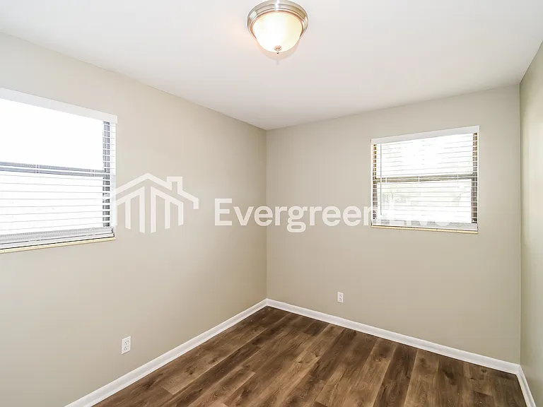 2125 Bunting Dr — Photo 9