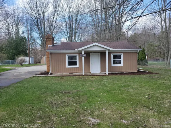 230 Michigan Ave, Marysville, MI 48040