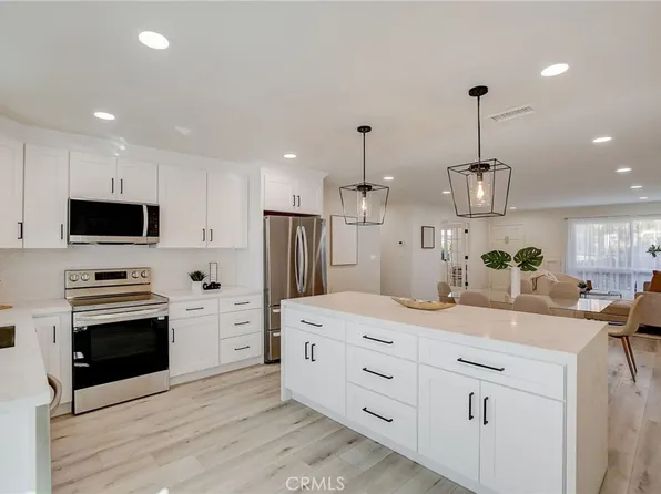 14802 Newport Ave APT 1D, Tustin, CA 92780