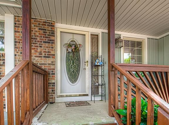 3rd image of 4905 Downey Ave