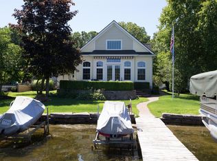 4317 Shoreview Ln, Whitmore Lake, MI