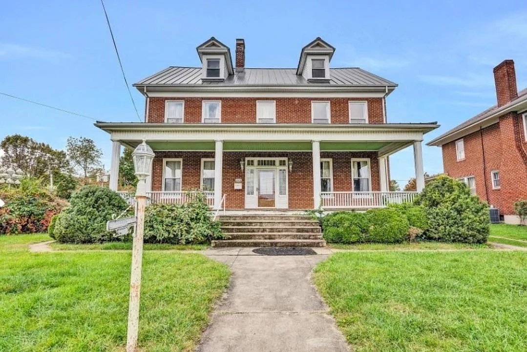 Shadylawn Ave NW, Roanoke — Photo 1