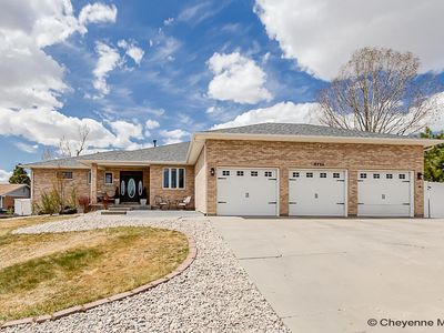5736 Blue Blf, Cheyenne, WY, 82009