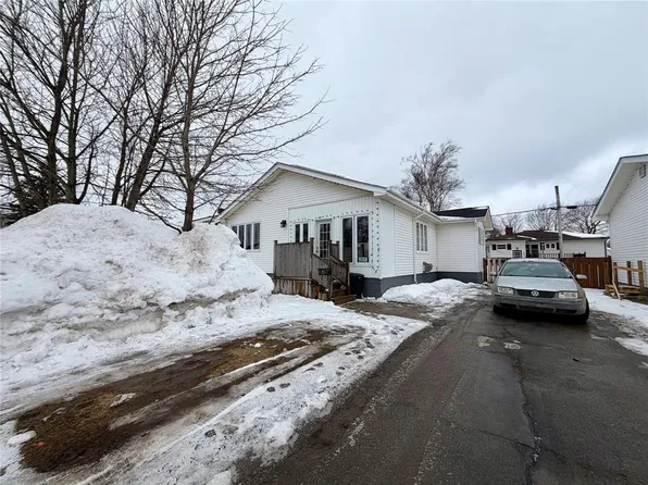 25 St Stephens Street, Stephenville, NL A2N1L5