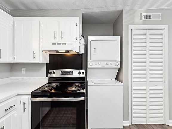 2nd image of 103 Hart Ln APT 203