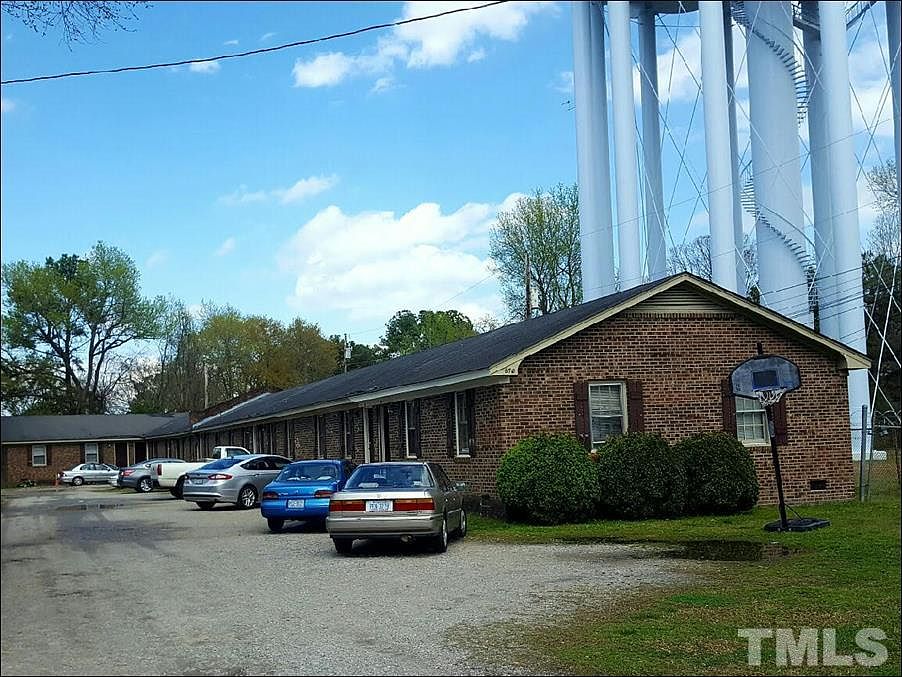 1st image of 670 Paul St