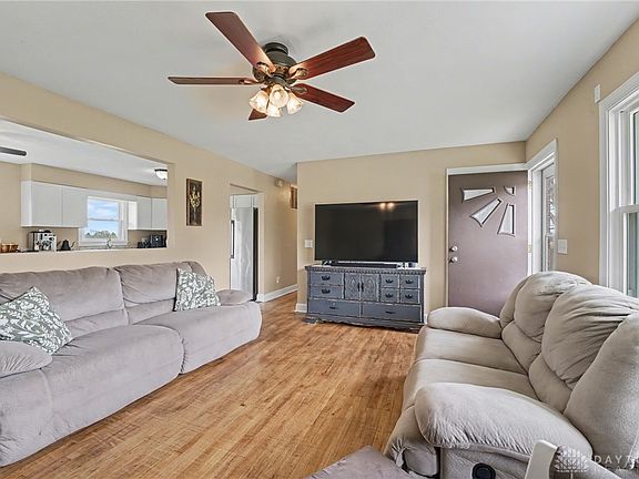4th image of 4119 Southwest Cir