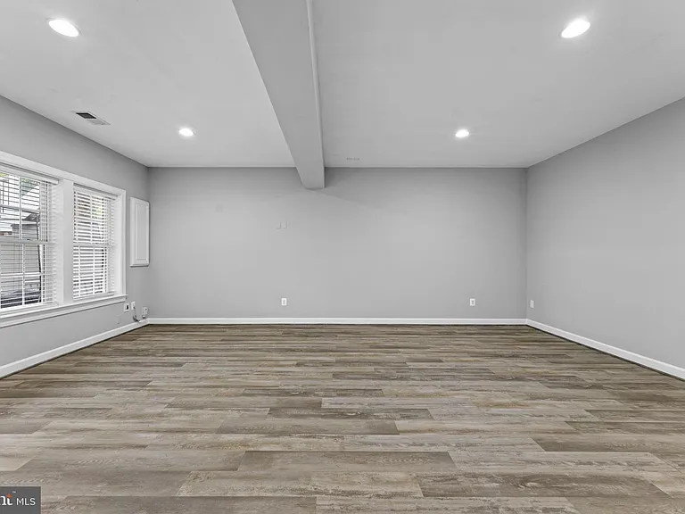 21268 Park Grove Ter — Photo 77