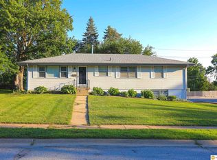 12123 Weir St, Omaha, NE 68137