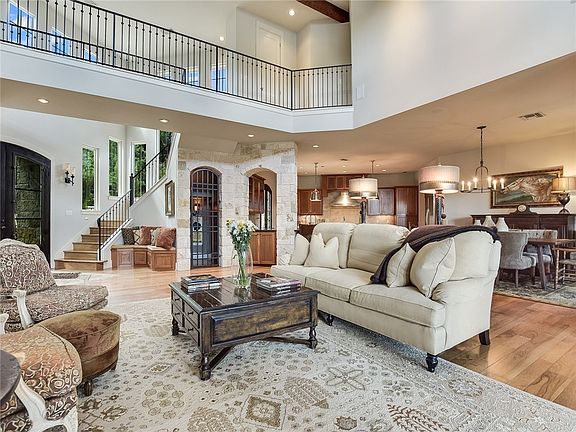4th image of 17116 Northlake Hills Dr