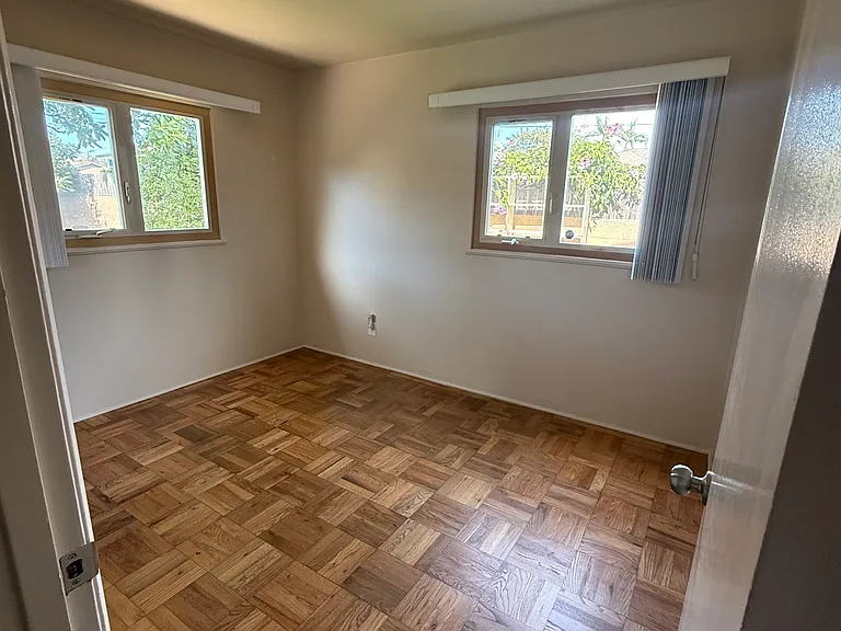 421 Douglas Ave — Photo 4