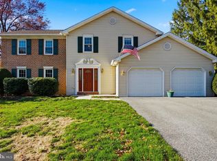 909 Kent Dr, Mechanicsburg, PA 17050