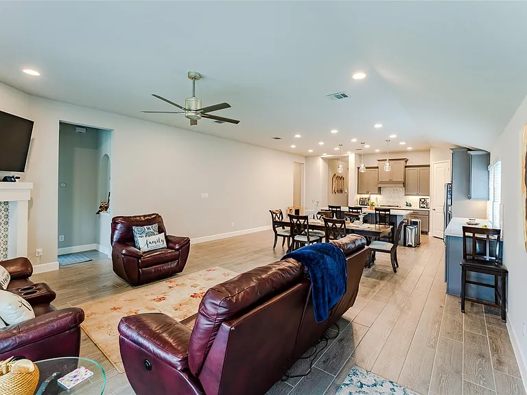 20430 Avelignese Way — Photo 13