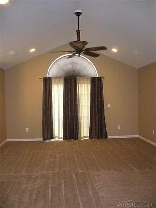 55439 Ambassador Court — Photo 4