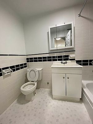 3rd image of 200 E 119th St APT 1A