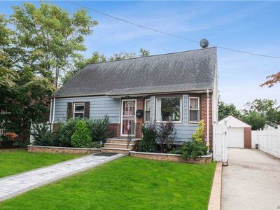 184 Dean St, Valley Stream, NY, 11580